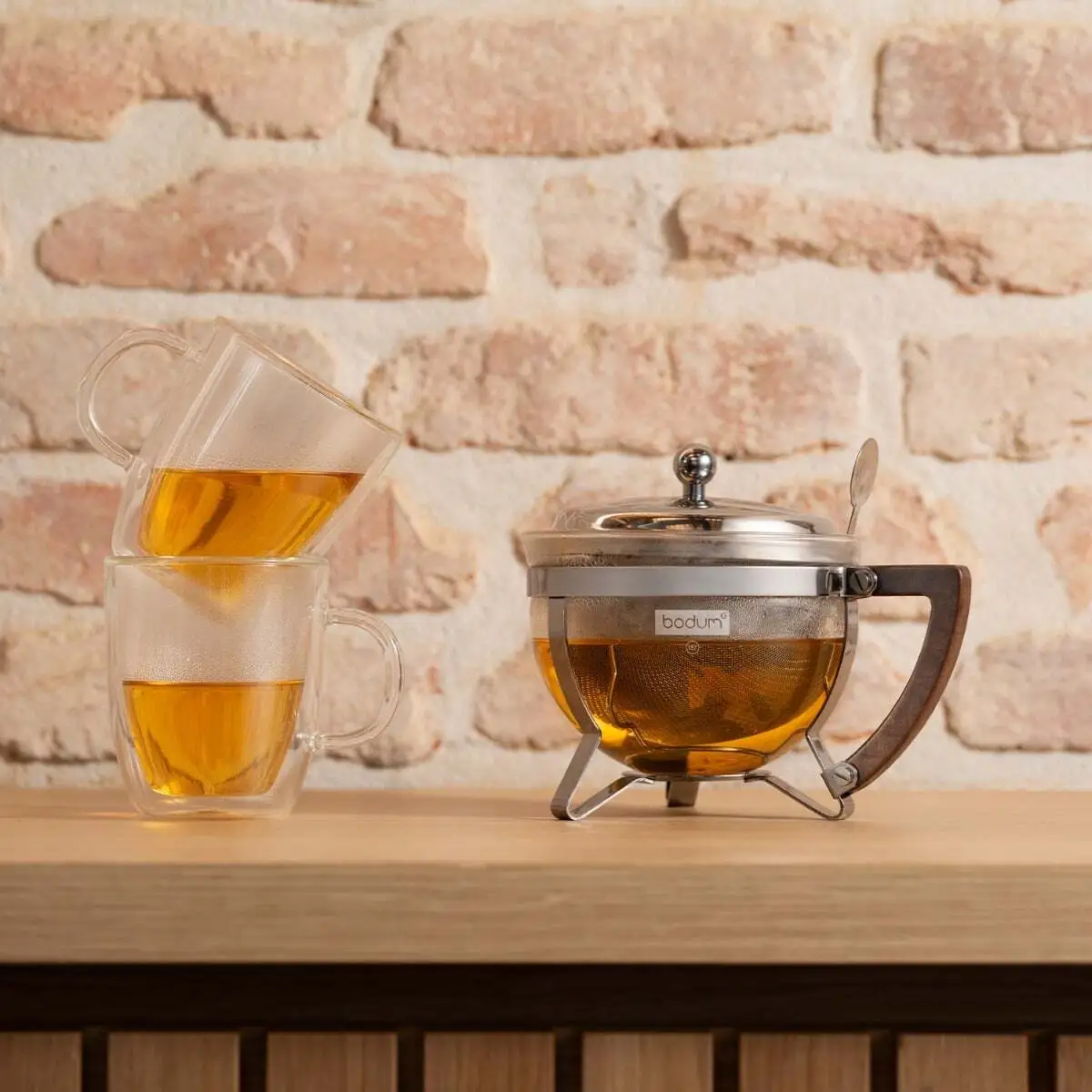 Chambord teapot 1 l, wood handle
